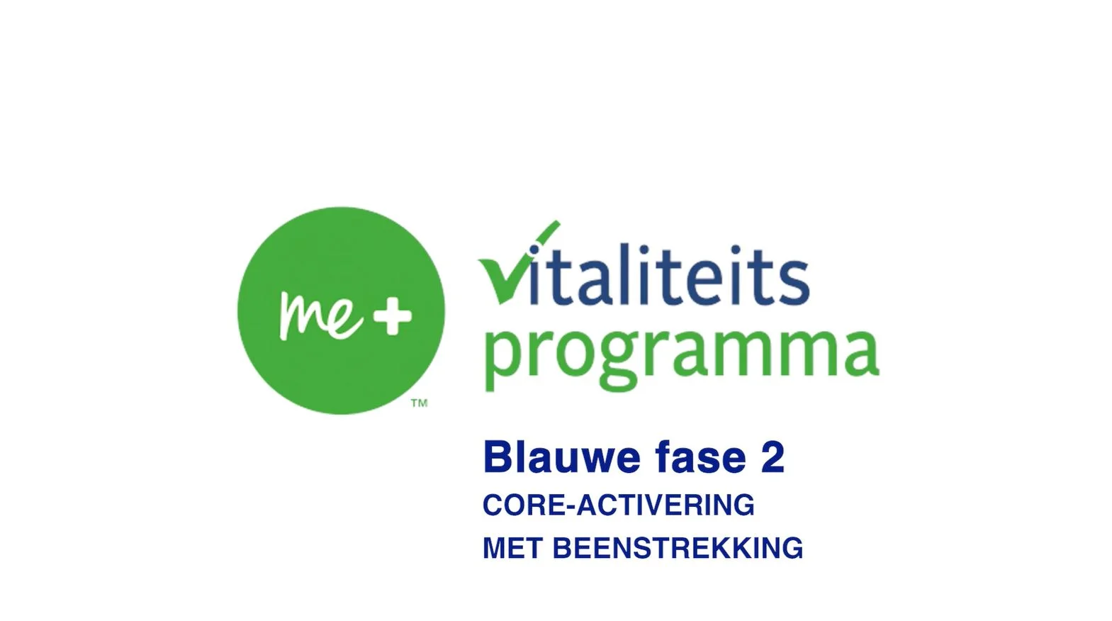 Een vrouw die op de vloer ligt